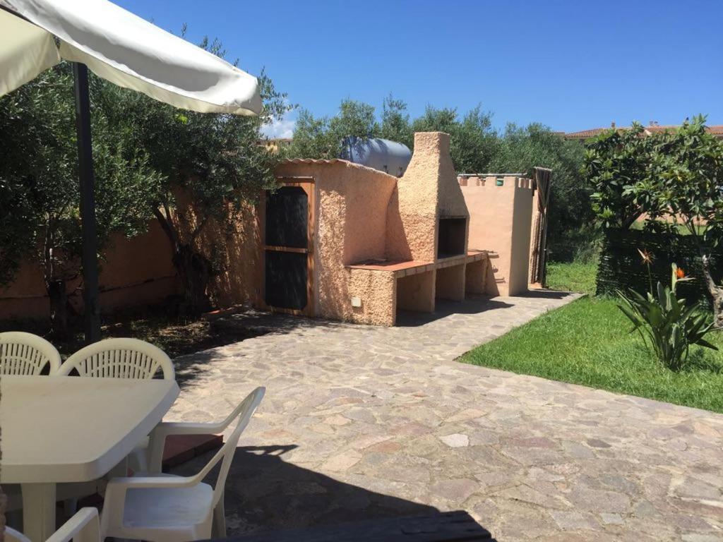 Appartamenti In Villa Con Ampio Giardino Esterno Posada  Dış mekan fotoğraf
