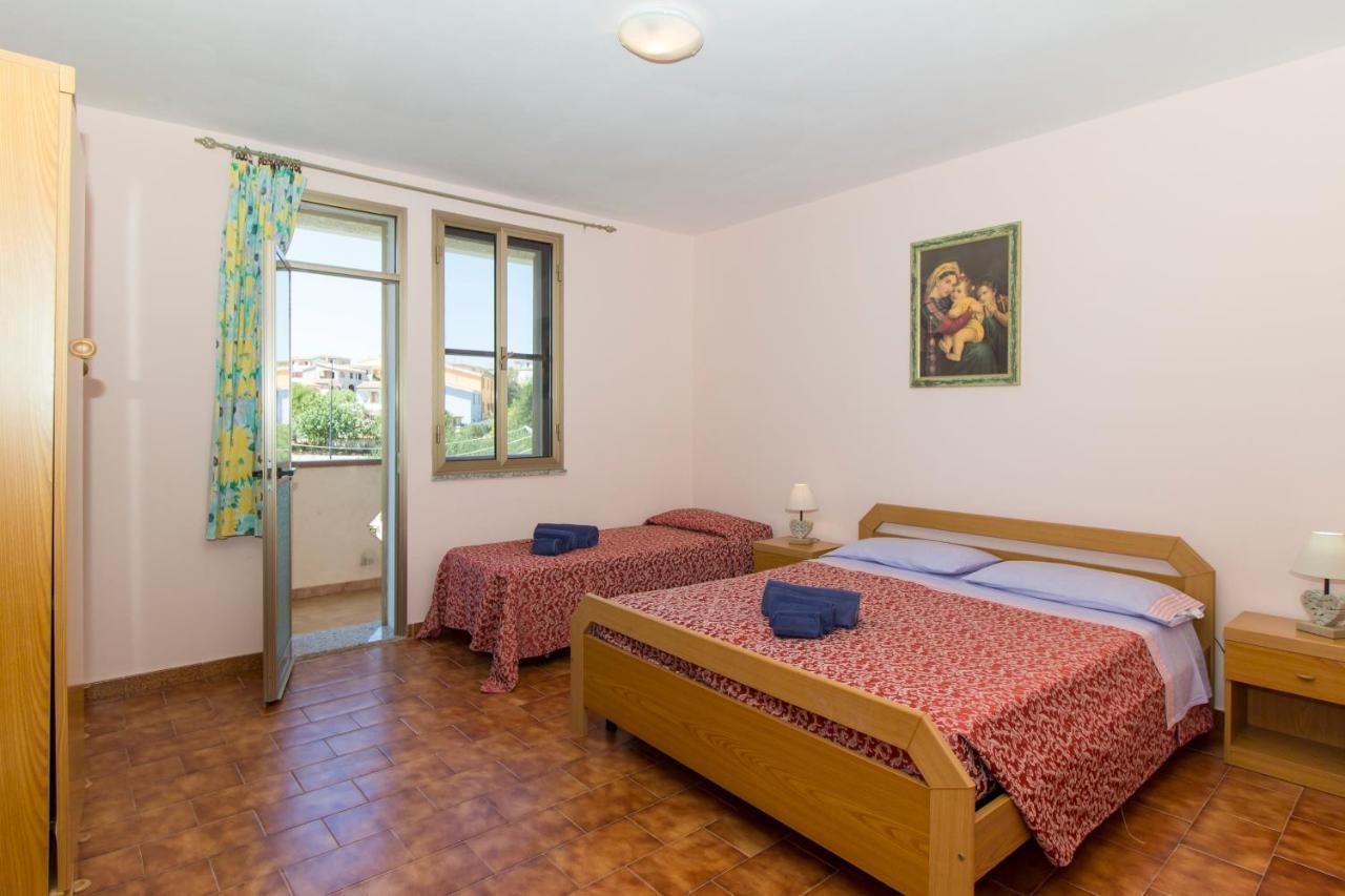 Appartamenti In Villa Con Ampio Giardino Esterno Posada  Dış mekan fotoğraf