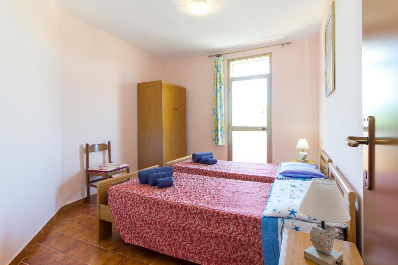 Appartamenti In Villa Con Ampio Giardino Esterno Posada  Dış mekan fotoğraf